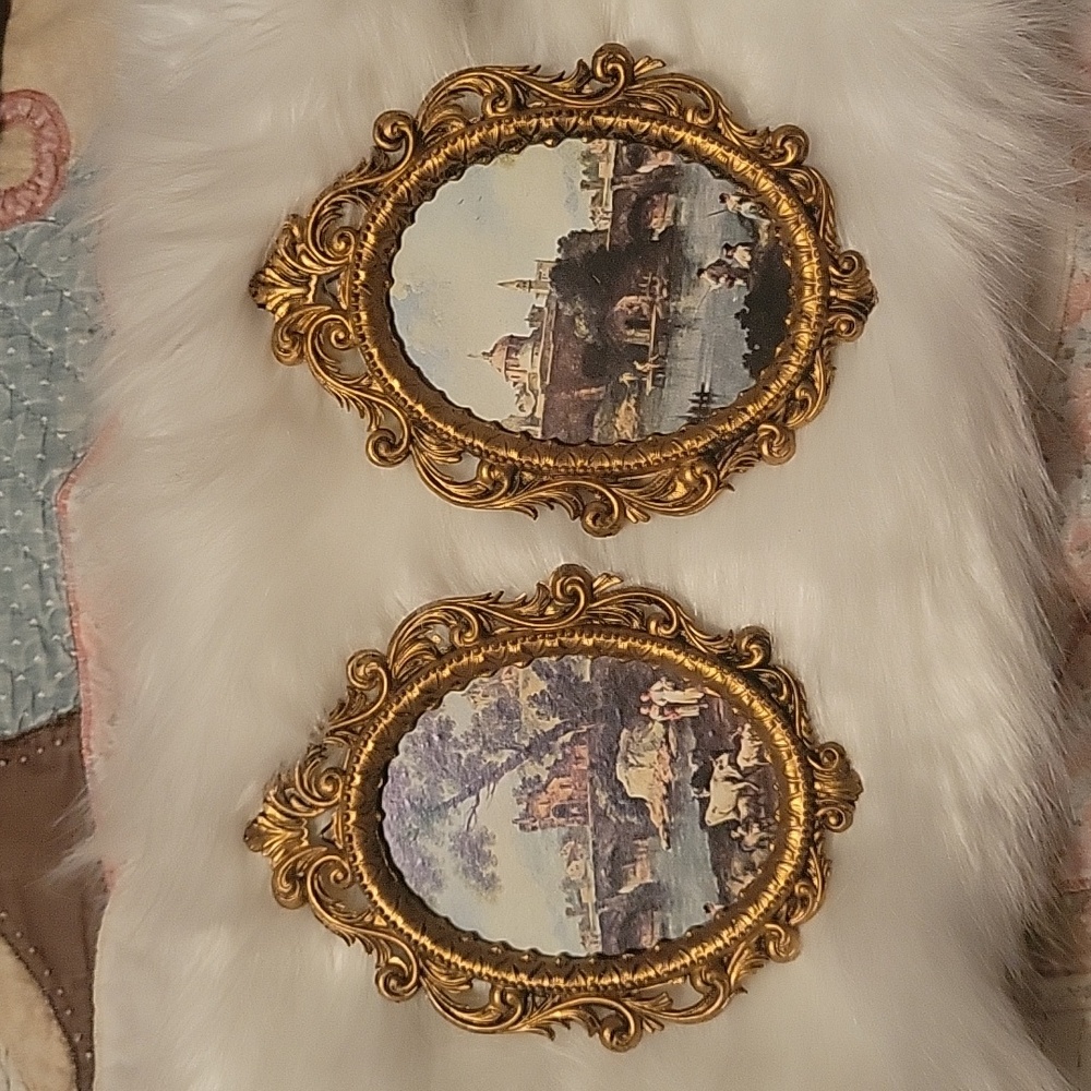 2 Vintage Italian prints in gold plastic frames